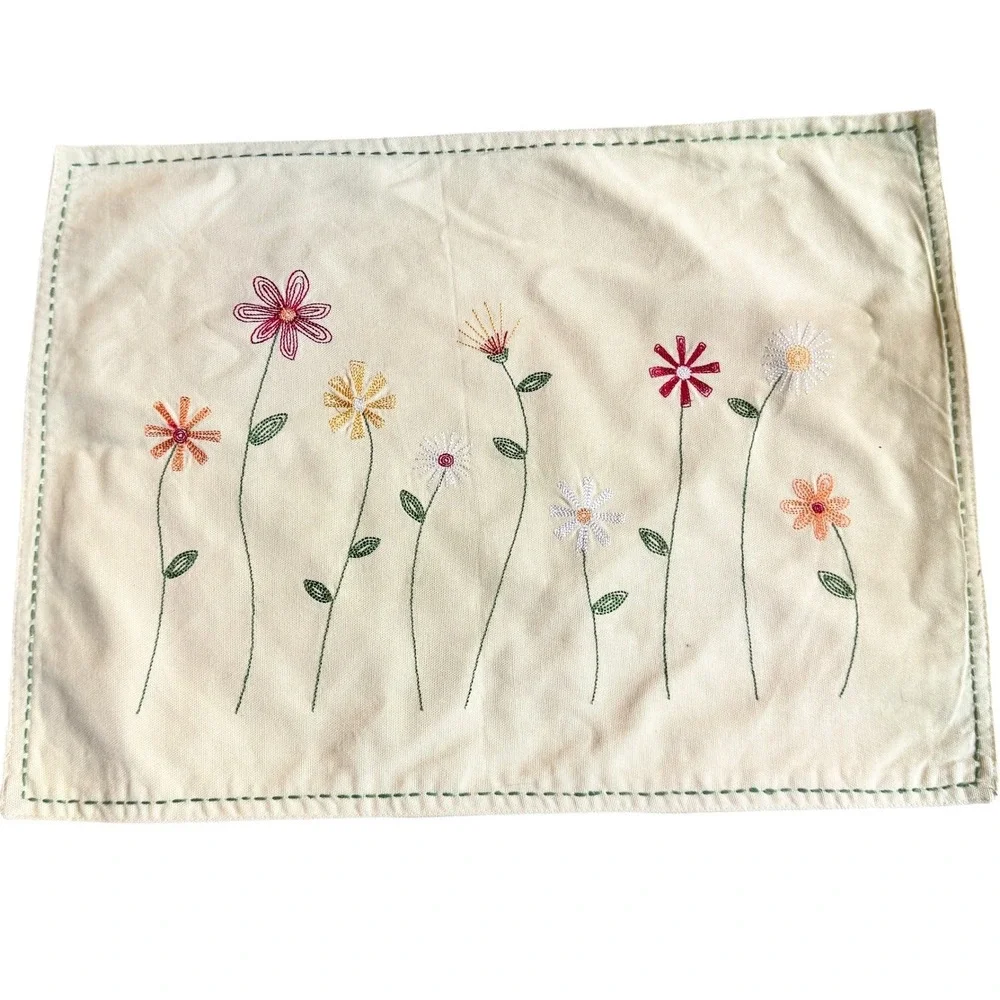 Tag Embroidered Floral Placemats and Napkins Set (4) Yellow Cotton Wildflower